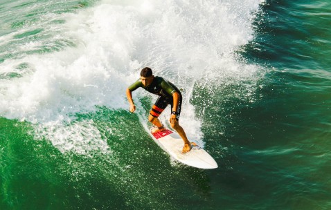 世界杯投注平台入口-法国青春风暴席卷热身赛，新阵容表现能否延续高卢雄鸡的冠军基因？